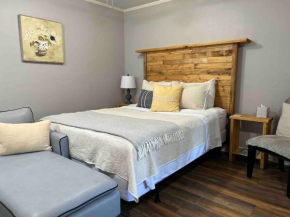 Completely Detached Private Mother-in-law Suite